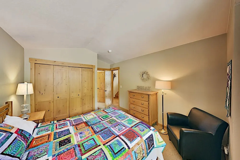 Walk To Main St. & Lifts! Deck W/ Private Hot Tub 3 Bedroom Townhouse