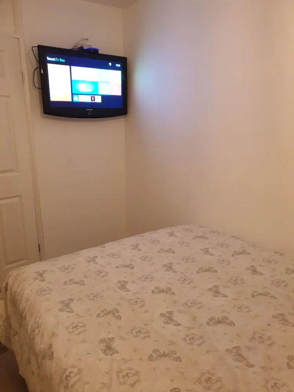 Corporate Large Modern 3 Bedroom House