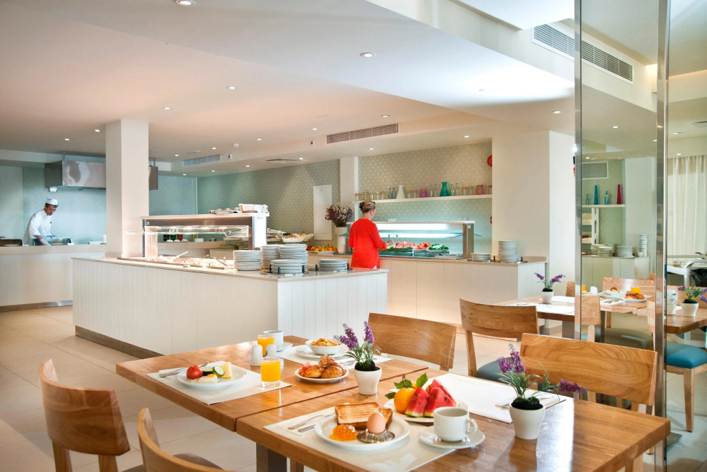 Pernera Beach Hotel