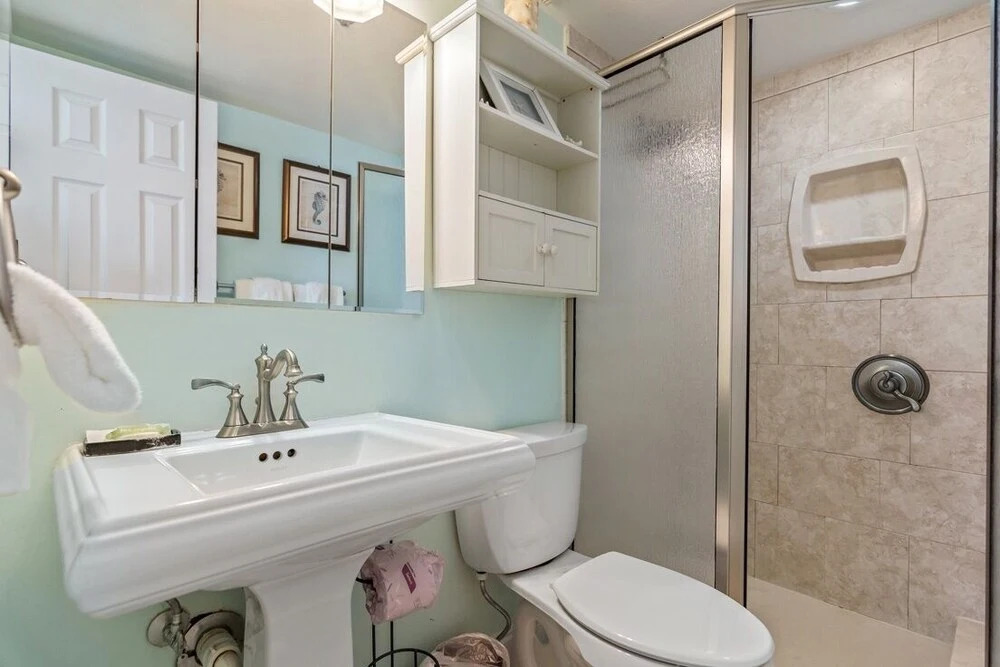 One Seagrove Place Unit 1407 2 Bedroom Condo by Redawning