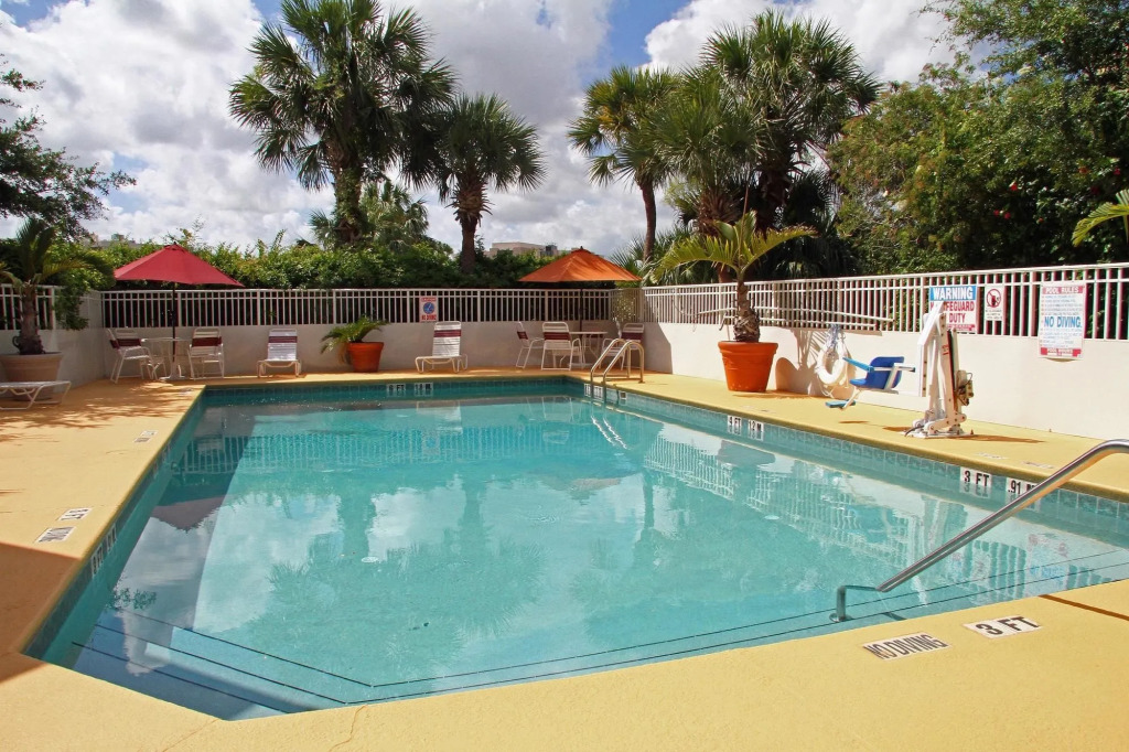 Best Western PLUS Universal Inn