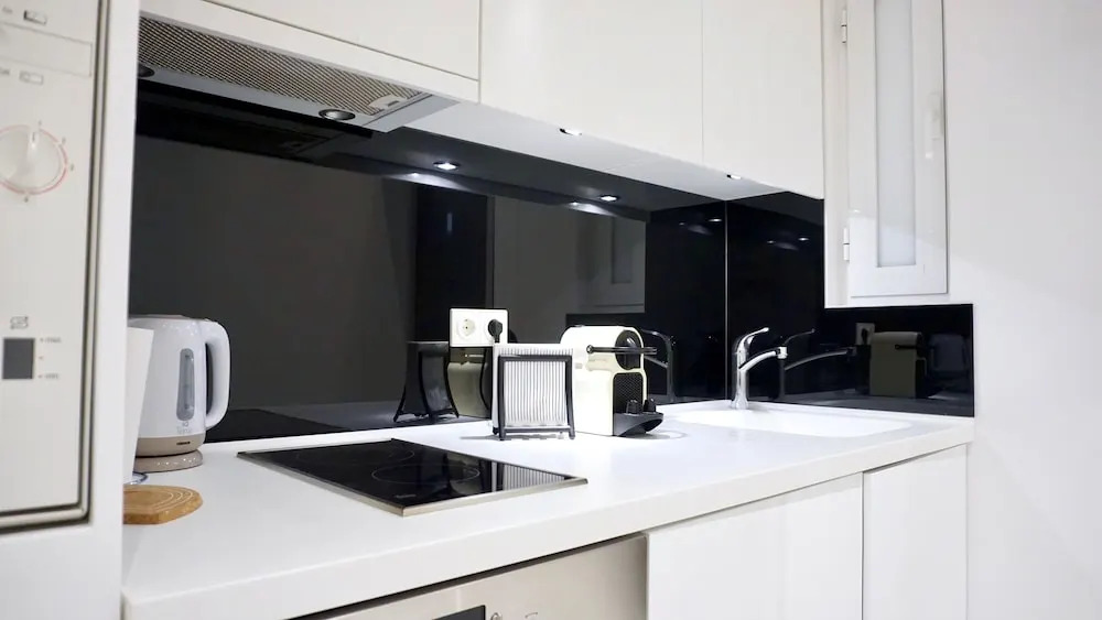 Central & Elegant Apt in Athens