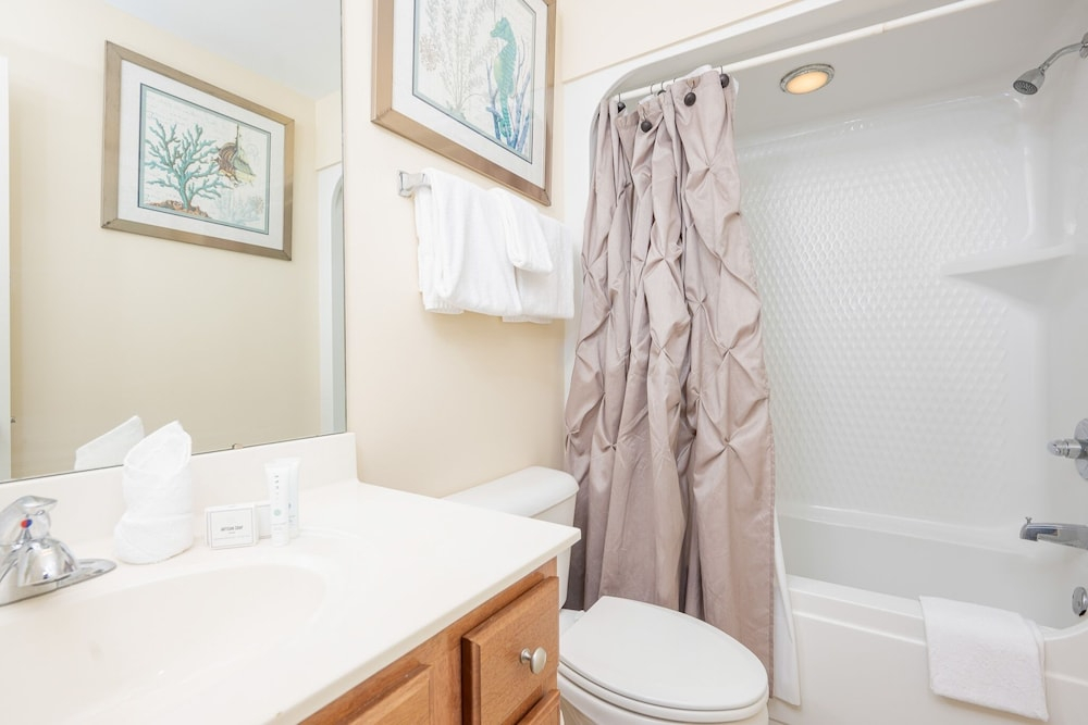 The Oasis 2710 Formerly Phoenix West Ii 2710 3 Bedroom Condo