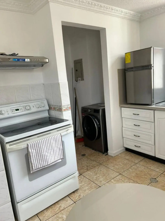 Cómoda suite amoblada nueva a estrenar, con vistas Sector La Carolina, aparcamiento privado