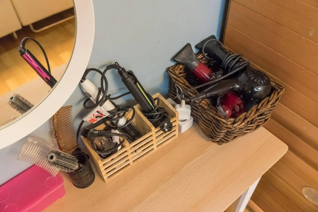 Beauty in Guesthouse (Female Only)