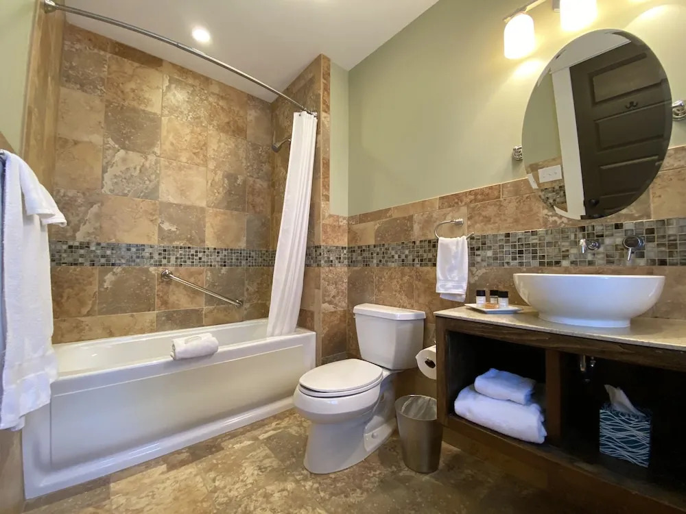 Showers Inn