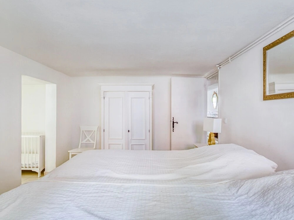 Villa With Guest Accommodation and Heated Pool in Sainte Maxime