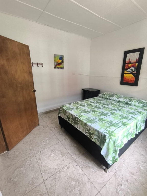 Olivas House Hostal