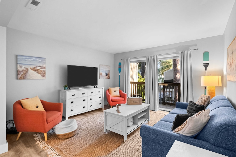 Family-Friendly Hilton Head Villa: Walk to Beach