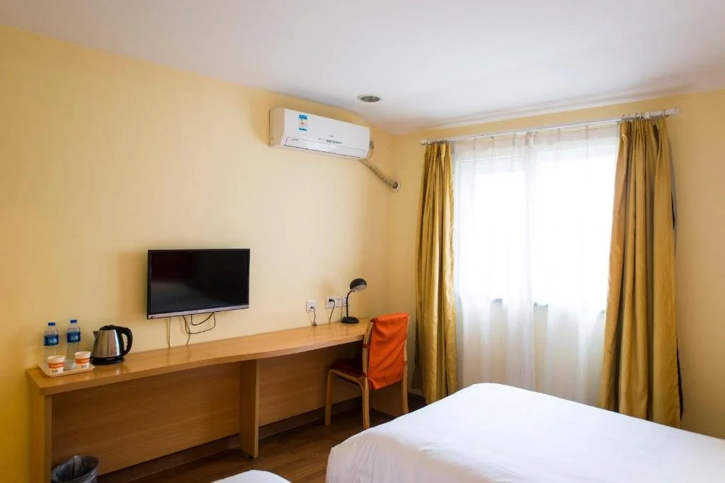 Home Inn Chengdu Century City New Exhibition Center