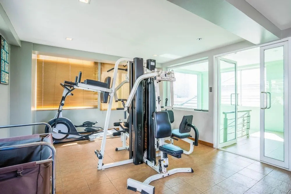 Lacuna Sukhumvit by Favstay