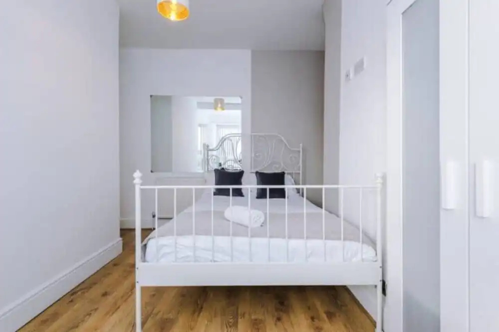 Spacious 4-Bed House Manchester