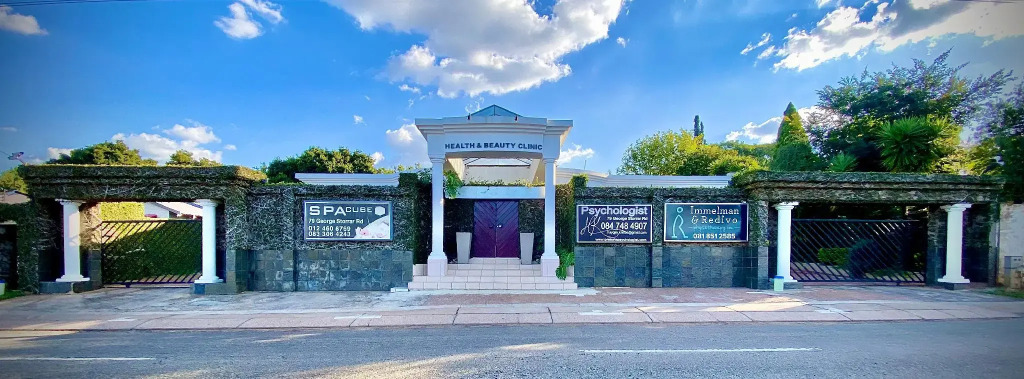Spacube Luxury Suites and Spa