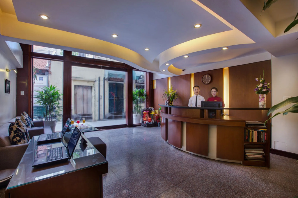 Eliana Ruby Hotel & Travel