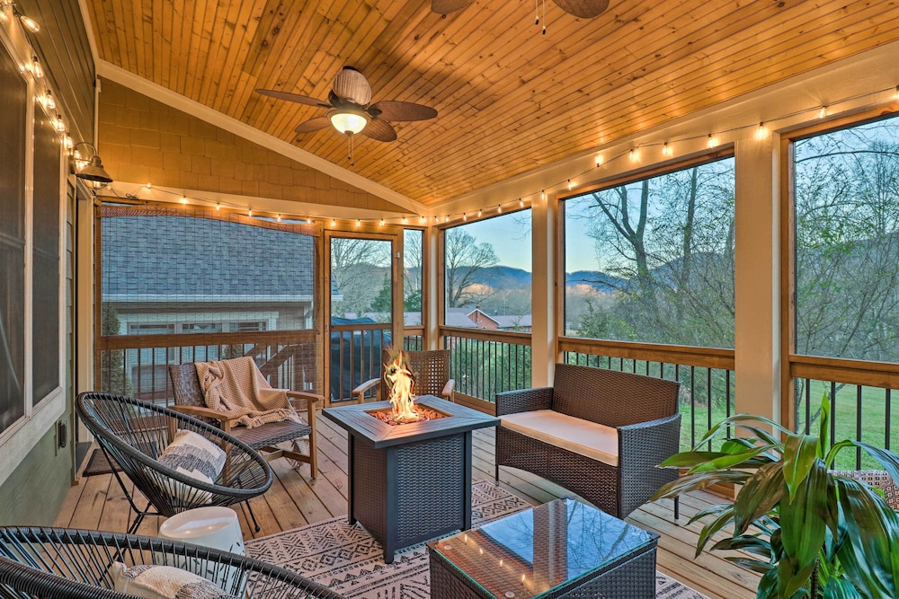 Modern Black Mountain Cottage: 17 Mi to Asheville!