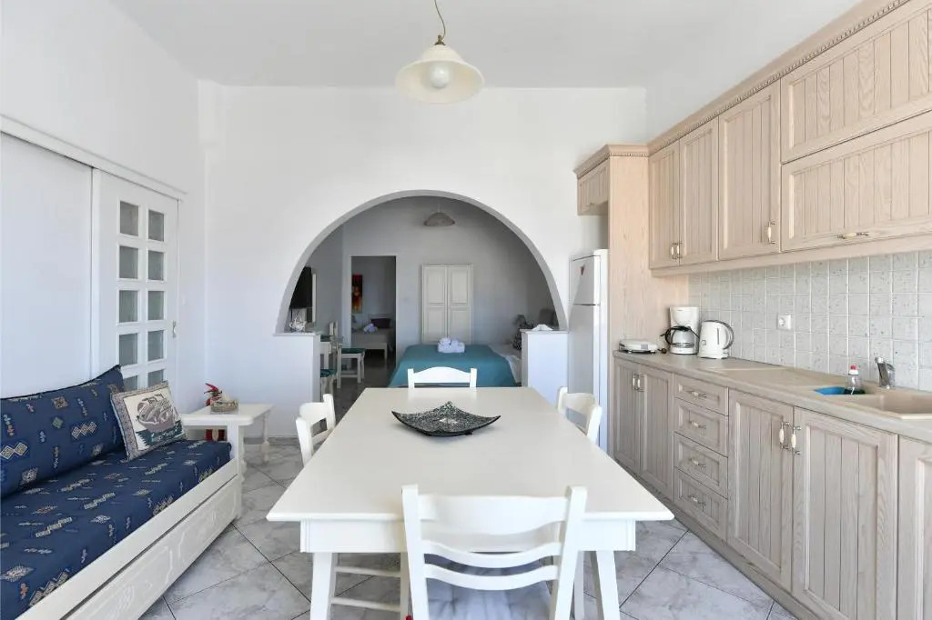 White Rooms Paros