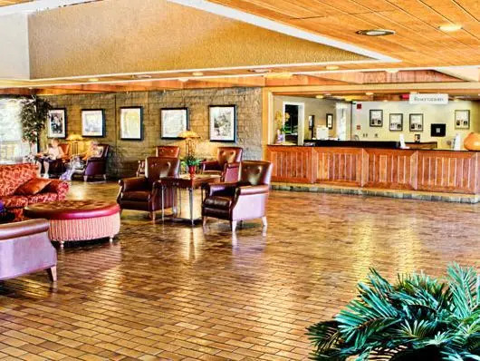 GetAways at Palm Springs Tennis Club