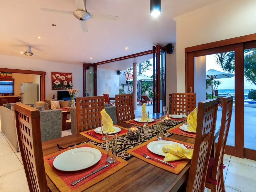 Villa Pantai Candidasa by Villa Finder