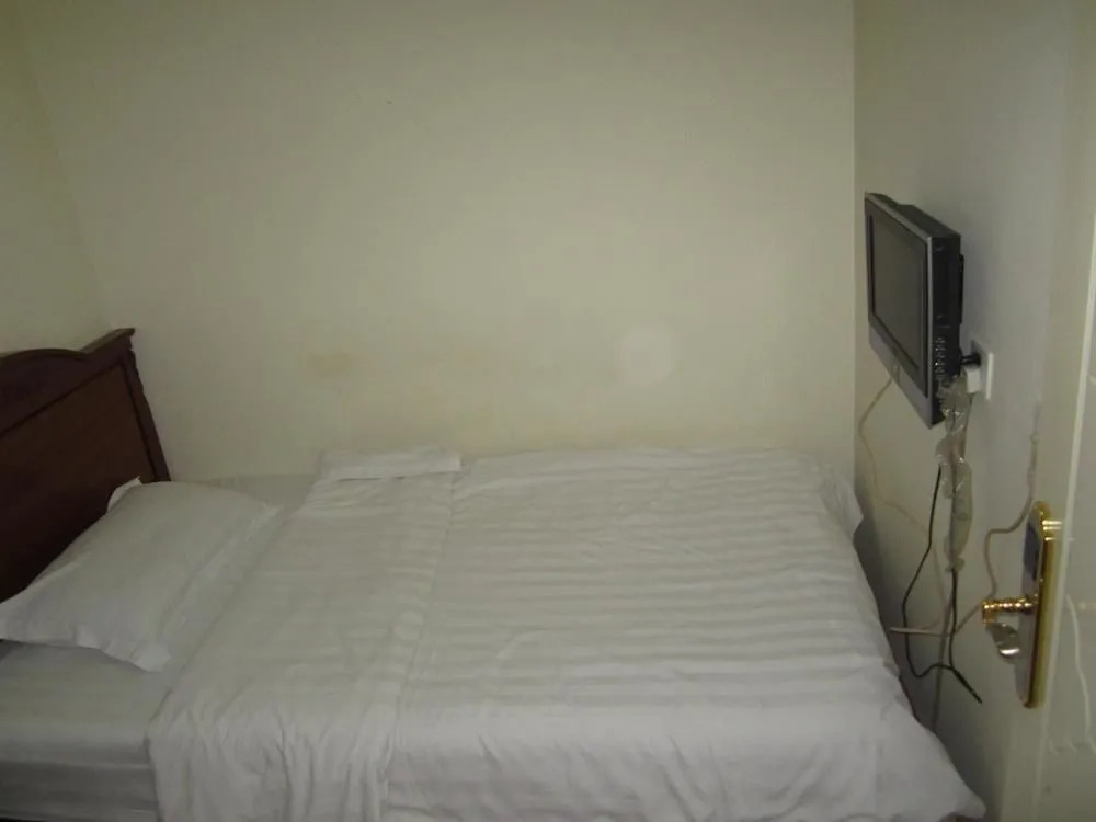 Yangguang Xinyue Business Hotel