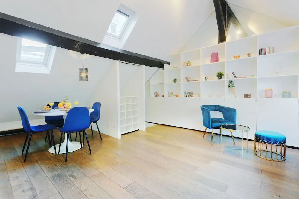Le Marais Temple Apartment