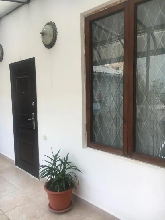 Guest house on ulitsa Ardzinba 84