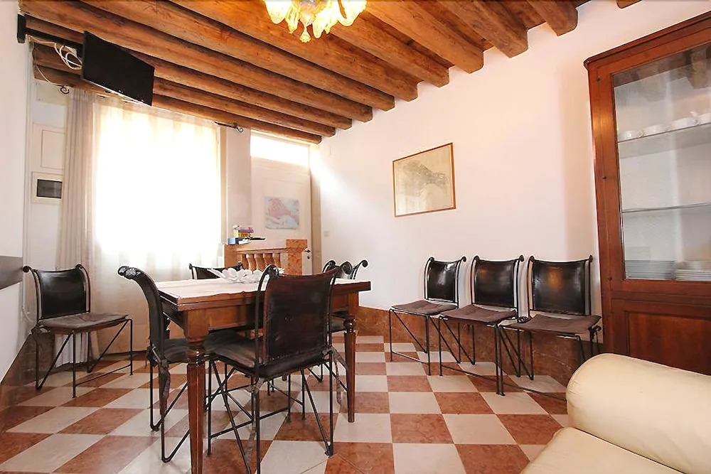 City Apartments - Boteri