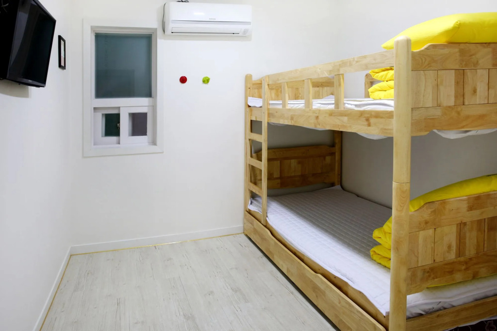 24 Guesthouse Yeosu