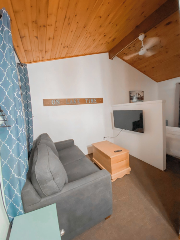 Black Horse Motor Inn