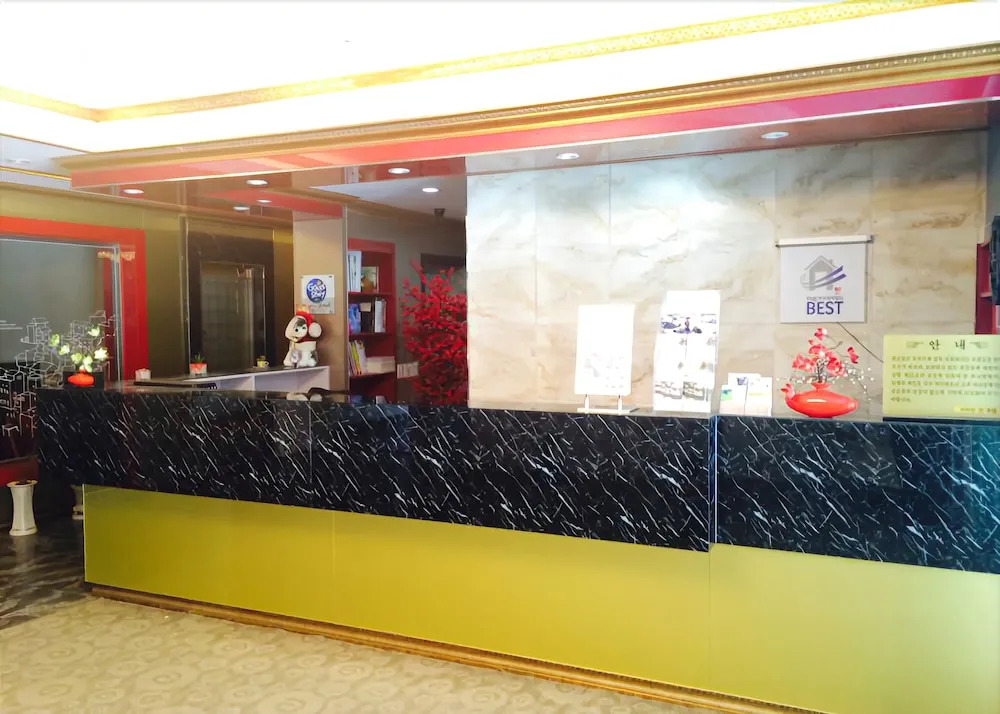 Jirisan Khan Hotel