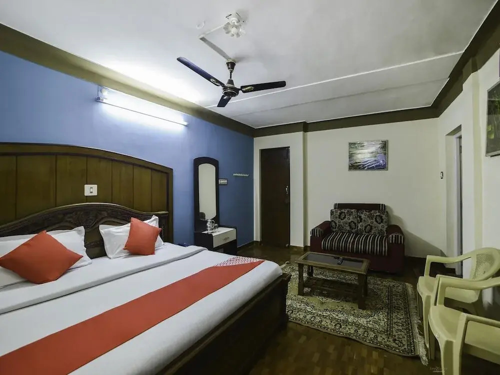 OYO 28641 Vijaya Deepa Guest House