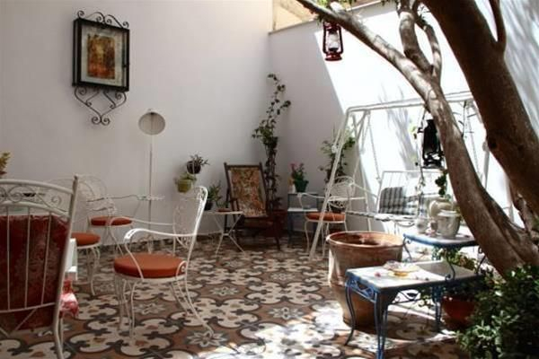 Athens Quinta