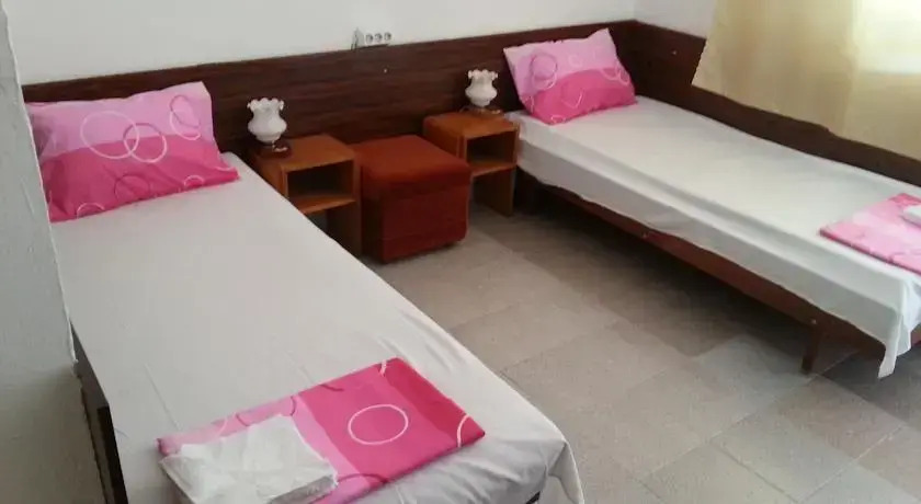 Family Hotel Yulian