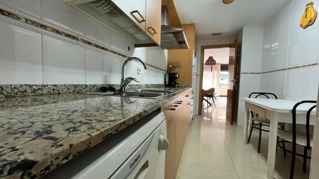 Apartamento en edi Paradise, con piscina y parking 141B - INMO22