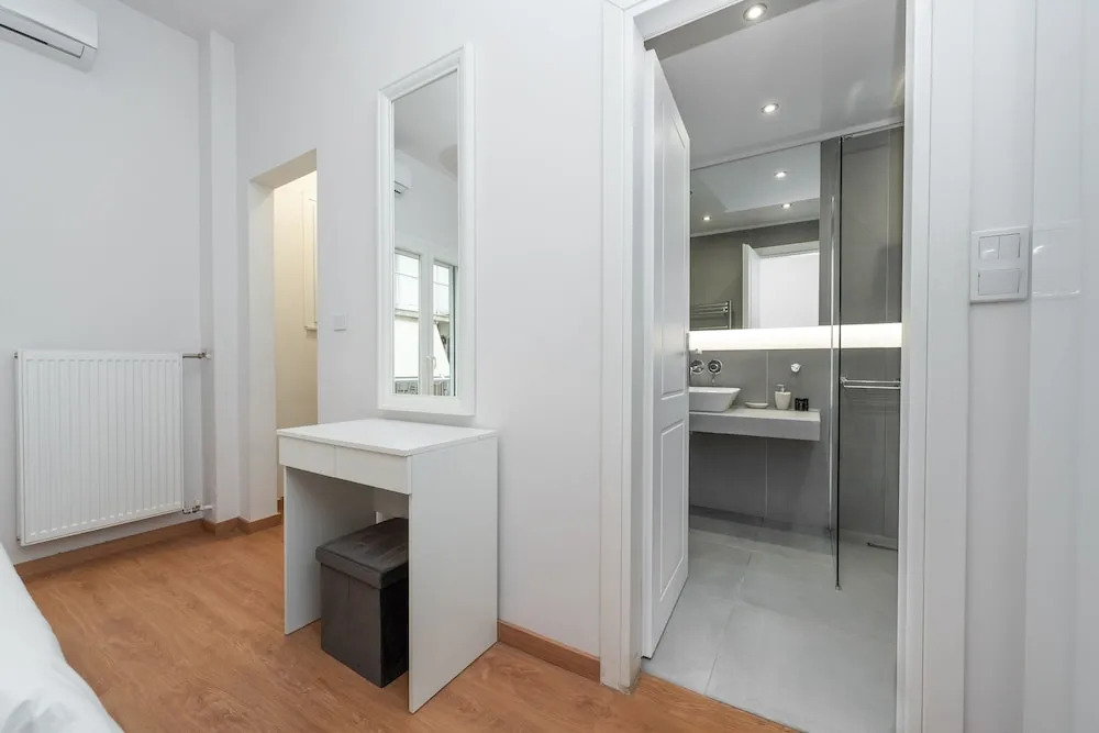 Modern Family Apartment near Acropolis