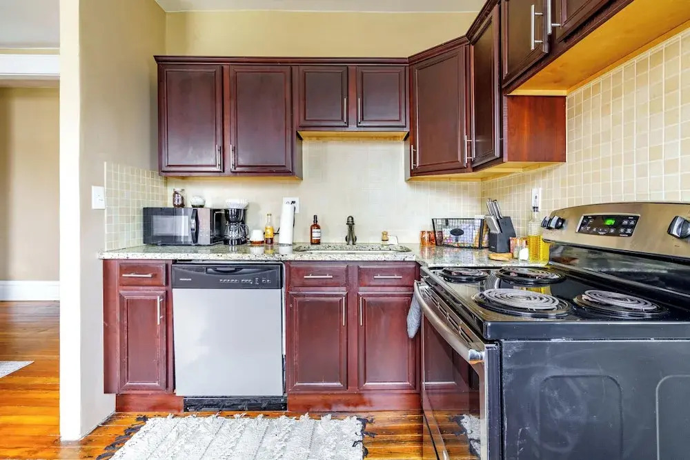 The Parkside by Jungle House – Short North Boutique Suites