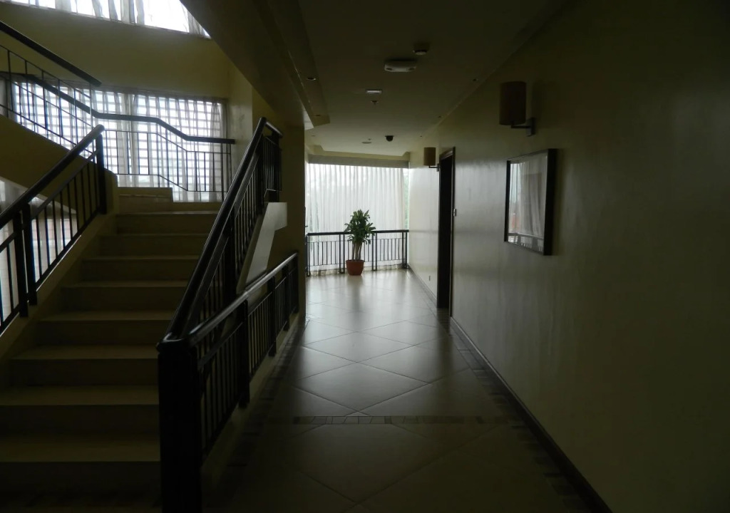 The Avenue Plaza Hotel