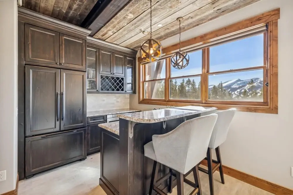 Northwoods 5 Bedroom Home by RedAwning