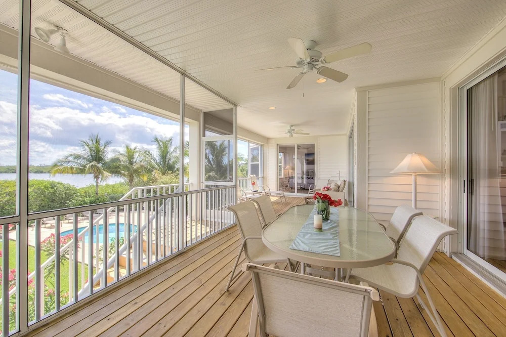 The White Ibis 5 Bedroom Home
