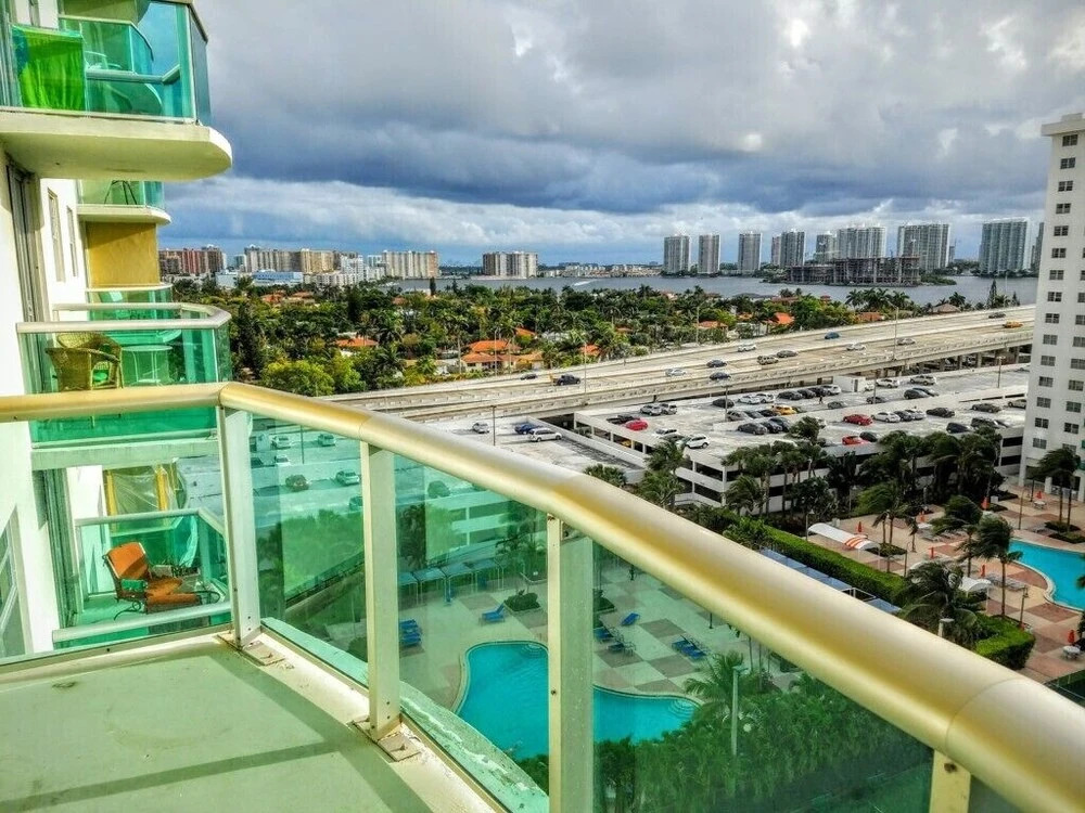 Collins Condo #211431 3 Bedrooms 2 Bathrooms Condo
