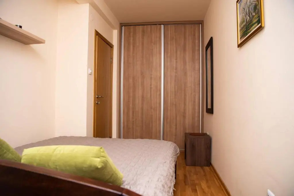 The Temple bells, flat in the heart of the city