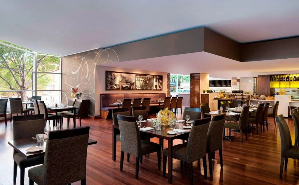 Melbourne Marriott Hotel