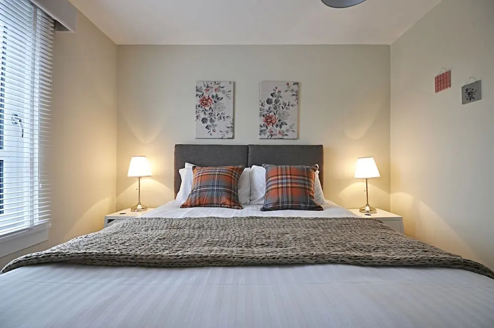 The Kenmore - Donnini Apartments