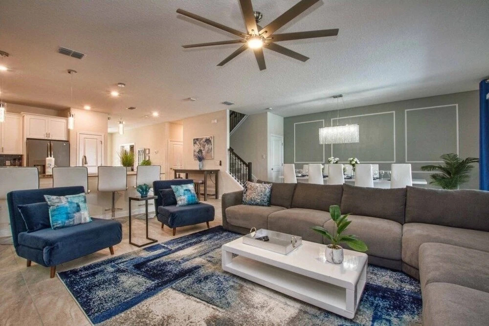 Storey Lake 8 Bed Lake Front Pool & Spa - 1684str 8 Bedroom Home by RedAwning