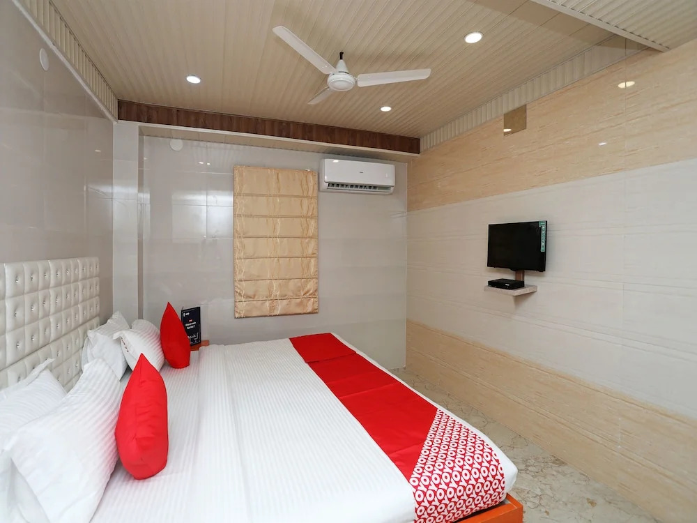 OYO 14373 Shree Krishna Hotel