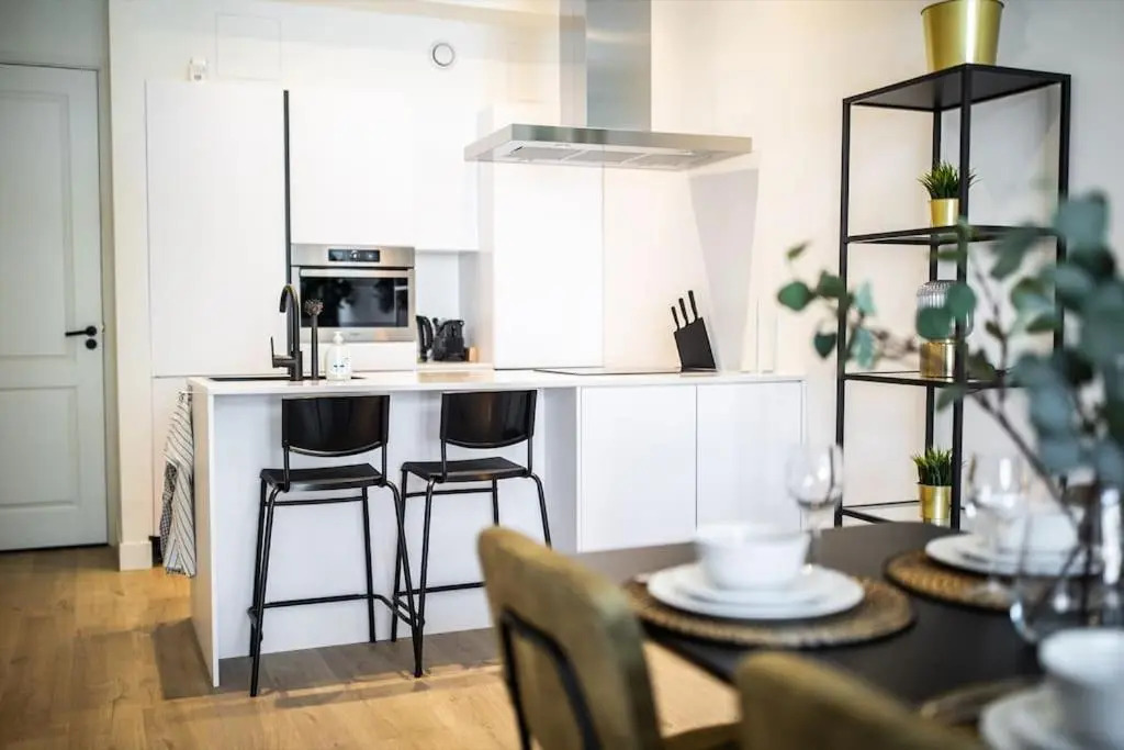 Amazing 1 Bedroom Serviced Apartment 53m2 -NB304A-