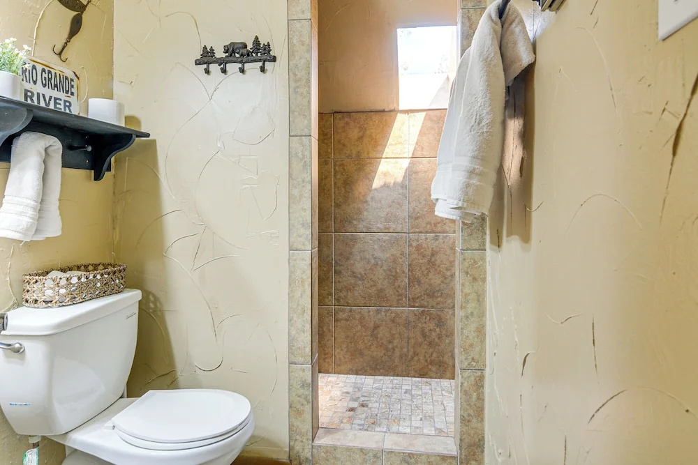 Family-friendly House: Fish, Hike, Bike & More!