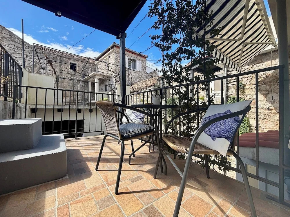 Pietra Storica Apartments