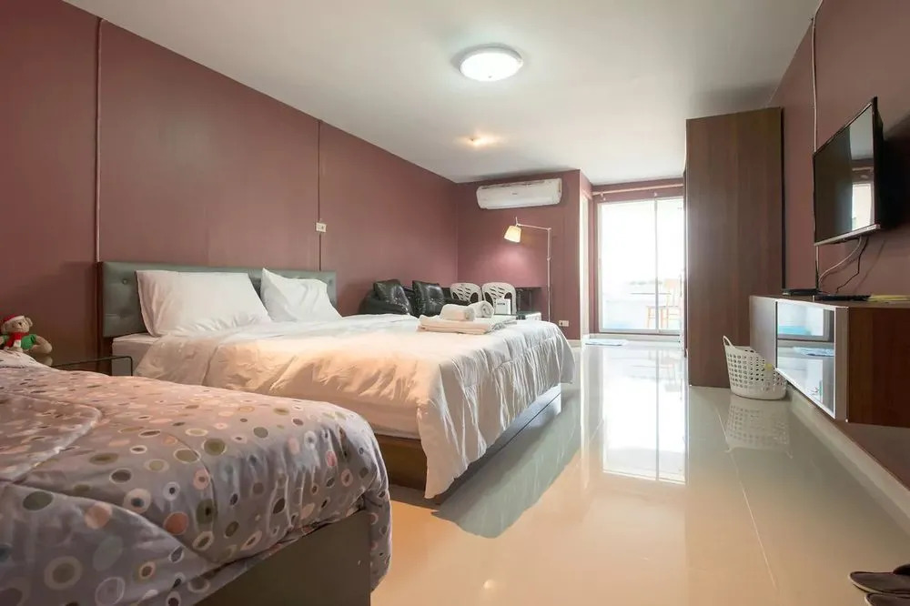 Bangkok Room by City Court Condo