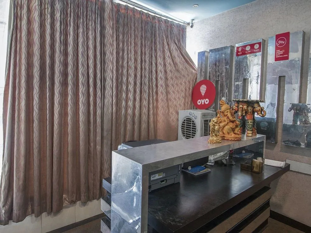 OYO 11966 Grand Euro Park Hotel