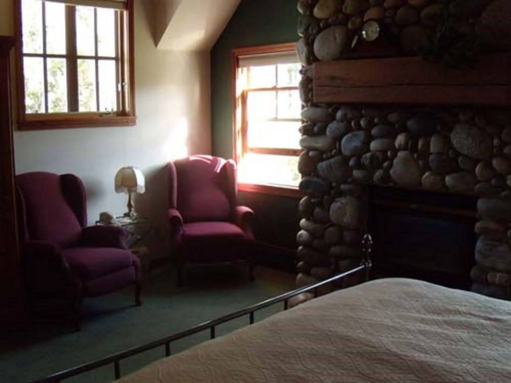 Apple Orchard Inn